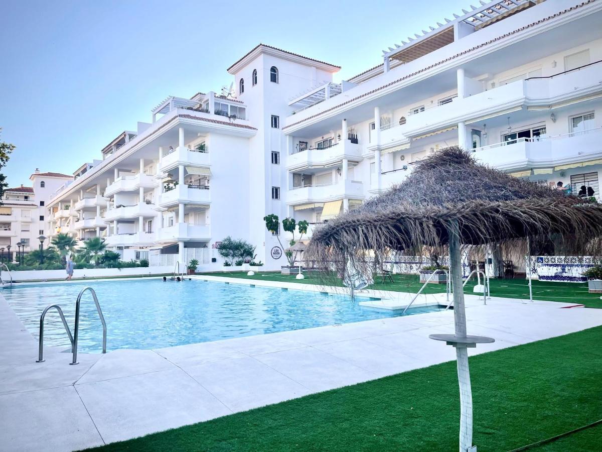 Inspiring Apartment In Carihuela Beach Torremolinos Exterior foto